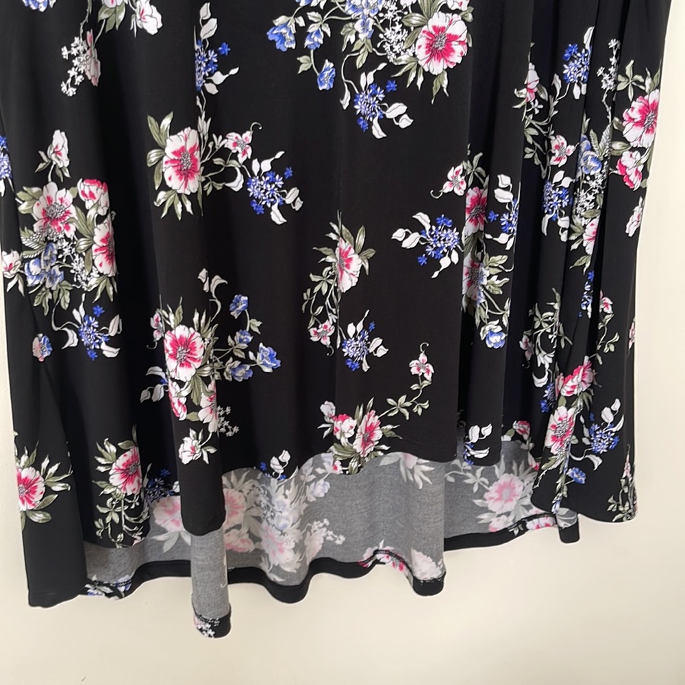 Torrid Top - Picture 2 of 8